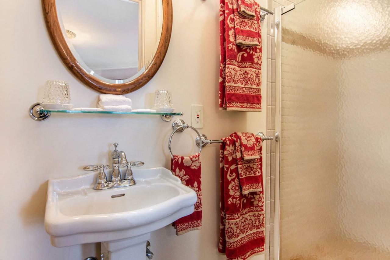 The Lamplighter Bed & Breakfast Of Ludington Buitenkant foto