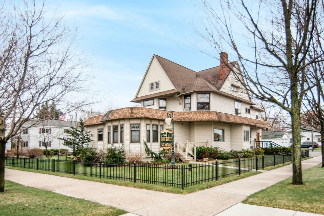 The Lamplighter Bed & Breakfast Of Ludington Buitenkant foto