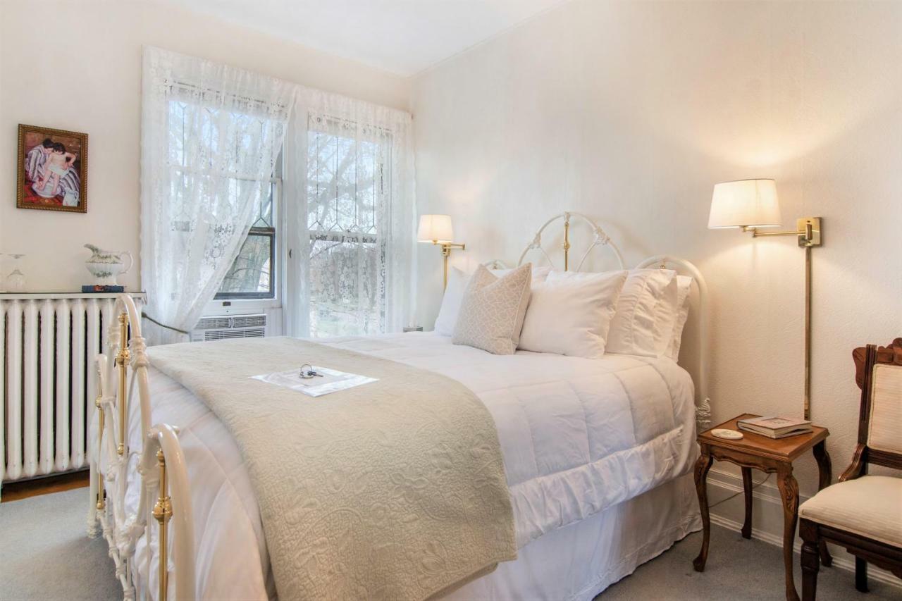 The Lamplighter Bed & Breakfast Of Ludington Buitenkant foto